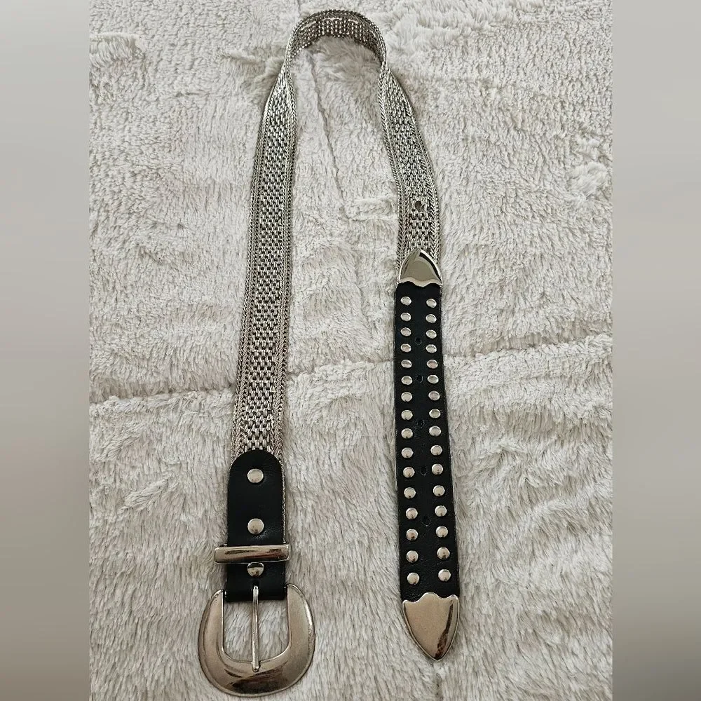 EXPRESS BELT Womans White Silver Metal Leather MEDIUM